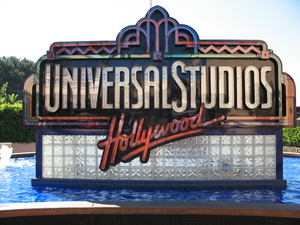 Universal_Studios_Fountain.jpg