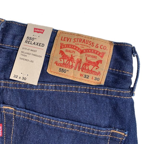 LEVIS04017.jpg