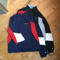 CHAMPION USA のアイテムが入荷しました。