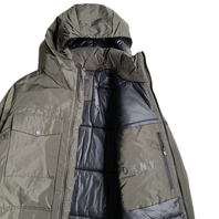 DKNY のアイテムが入荷しました。