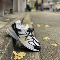 NEW BALANCE のアイテムが入荷しました。