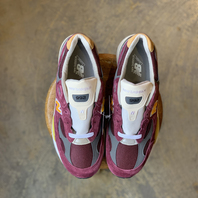 NEW BALANCE のアイテムが入荷しました。