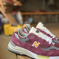 NEW BALANCE のアイテムが入荷しました。