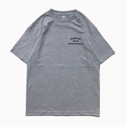 BENCH / SMALL COLLEGE LOGO TEE (GREY)