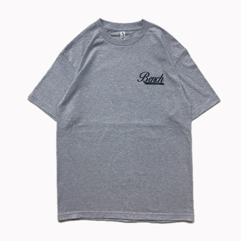 ＢＥＮＣＨ　／　ＳＭＡＬＬ　ＣＯＦＦＥＥ　ＬＯＧＯ　ＴＥＥ　（ＧＲＥＹ）