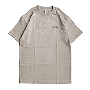 BENCH / URIBO TEE (SAND)