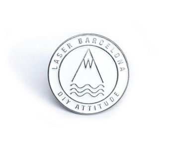 ＬＡＳＥＲ　ＢＡＲＣＥＬＯＮＡ　／　ＤＩＹ　ＬＯＧＯ　ＰＩＮ