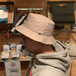 ＮＯＴＨＩＮ’　ＳＰＥＣＩＡＬ　／　ＦＬＹ　ＦＩＳＨ　ＨＡＴ　（ＫＨＡＫＩ）