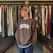 ＩＶＹ　ＳＰＯＲＴ　／　ＢＲＯＷＮ　ＬＯＧＯ　ＳＷＥＡＴ　ＳＨＩＲＴ　（ＢＲＯＷＮ）