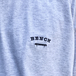 ＢＥＮＣＨ　／　Ｃｏｌｌｅｇｅ　ｌｏｇｏ　ｅｍｂｒｏｉｄｅｒｙ　Ｔｅｅ　（Ａｓｈ）