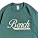 ＢＥＮＣＨ　／　ＣＯＦＦＥＥ　ＬＯＧＯ　ＴＥＥ　（ＧＲＥＥＮ）