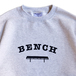 ＢＥＮＣＨ　／　ＣＯＬＬＥＧＥ　ＬＯＧＯ　ＣＲＥＷ　ＮＥＣＫ　（ＳＩＬＶＥＲ　ＧＲＥＹ）