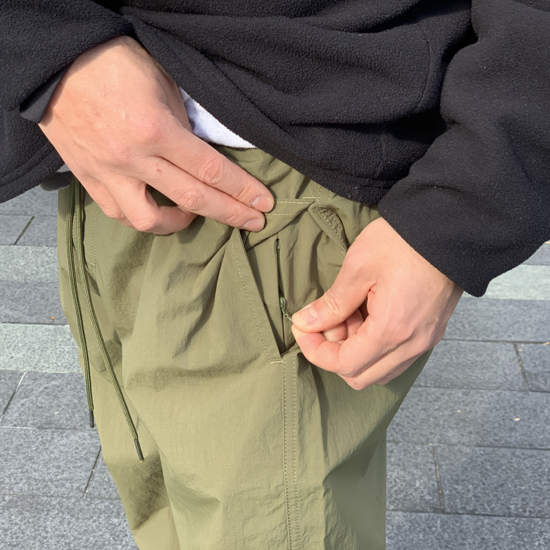 紹介文を公式インスタより引用↓made by filum ogami tuck pants olive