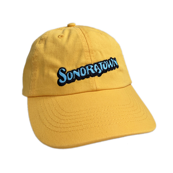 ＳＯＮＯＲＡＴＯＷＮ　／　ＬＯＧＯ　ＣＡＰ　（ＹＥＬＬＯＷ）