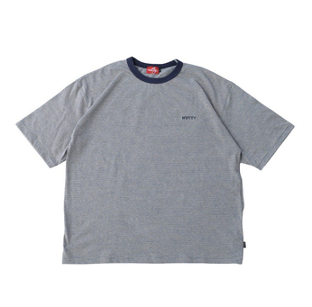ｎｕｔｔｙｃｌｏｔｈｉｎｇ　／　Ｍｕｌｔｉ　Ｂｏｒｄｅｒ　Ｌｏｇｏ　Ｔｅｅ　（ＮＡＶＹ　ＢＬＵＥ）