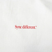 ｎｕｔｔｙｃｌｏｔｈｉｎｇ　／　Ｓｙｎｃ　ｄｉｆｆｅｒｅｎｔ　ＬＳ　Ｔｅｅ　（Ｗｈｉｔｅ）